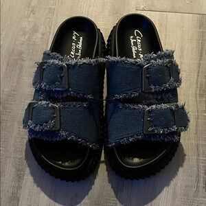 Circus NY by Sam Edelman Women's CRIS Slide Sandal Sz 7.5 
✨Brand new.